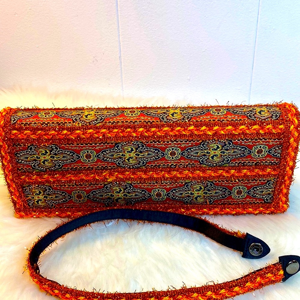 Lorren Bell Clutch